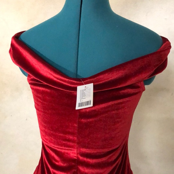 NWT Velvet Red Valentine Dress Bodycon Tight Off Shoulder - Picture 3 of 4